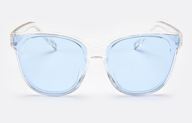 Fashion trend ocean film sunglasses